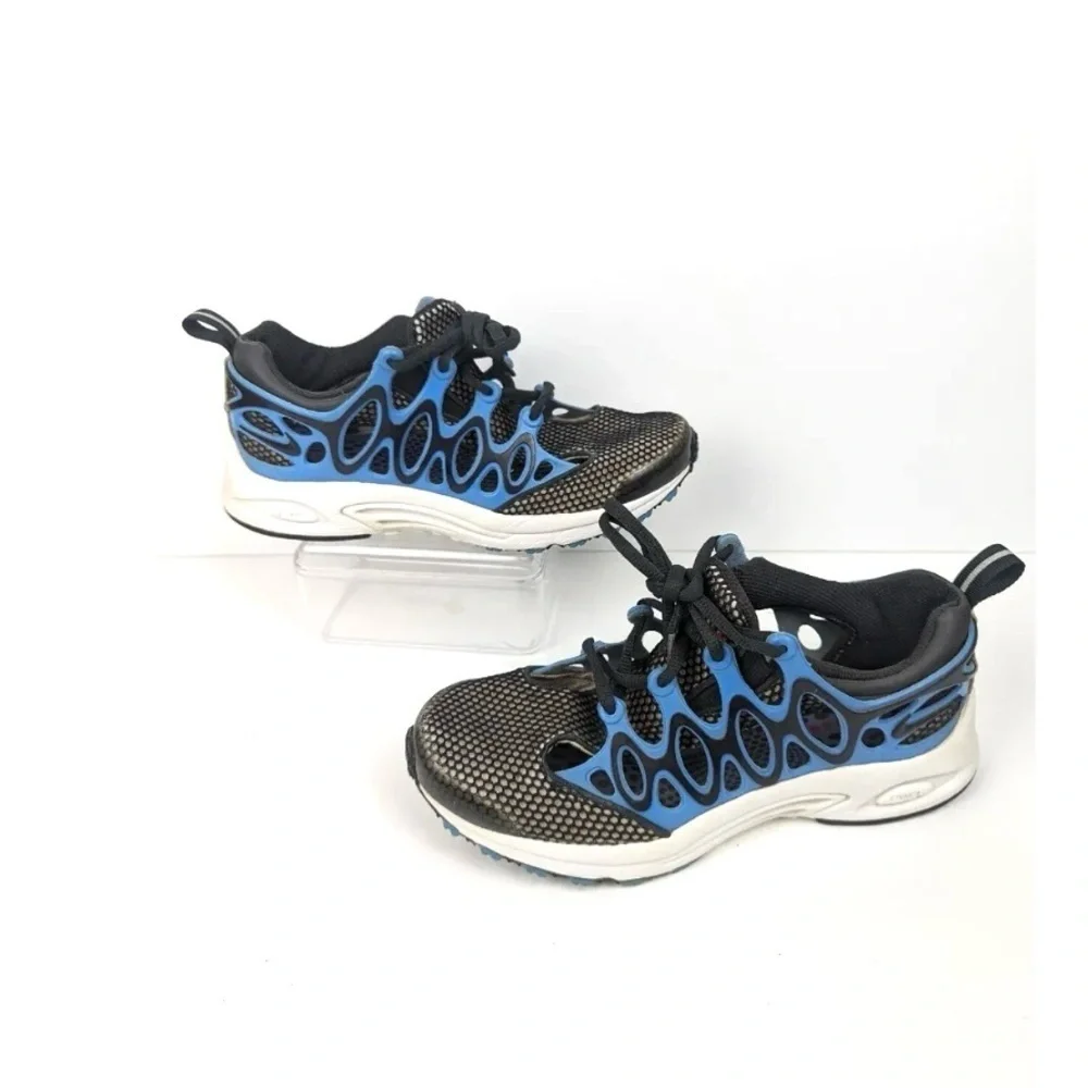 NIKE Air Chapuka Running Athletic Shoe, Blue Mesh Y2K